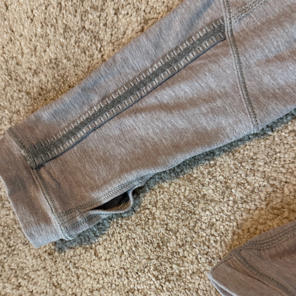 Lululemon Gray Long Sleeve Pullover Top - Picture 4 of 5